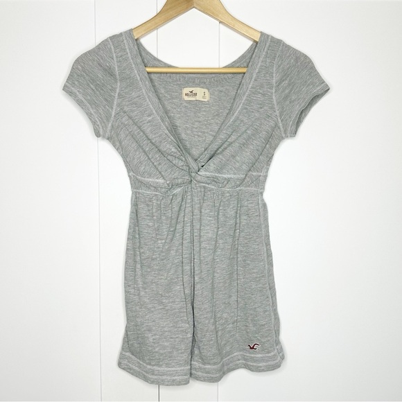 Hollister Tops - Hollister Vintage Y2K Bella Swan Babydoll twist Top small gray trendy T-shirt